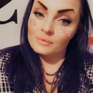 Meet your Posher, Shelly